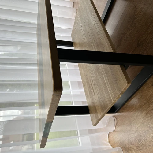 Jūros tematikos stalas su epoksidine derva ir turkio detalėmis