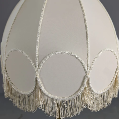 Stilingas toršeras – puikus interjero akcentas