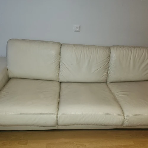 Puikios būklės odinė svetainė