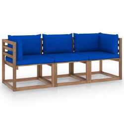 Trivietė sodo sofa iš palečių su mėlynomis pagalvėmis, eglė