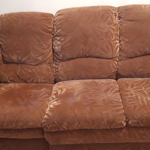 Patogi 2m sofa su ištiesiamu priekiniu miegamuoju mechanizmu