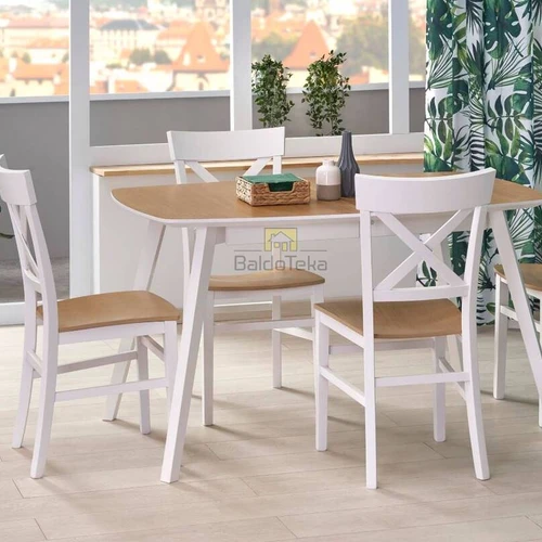 Kompaktiška medinė spintelė su natūralia tekstūra