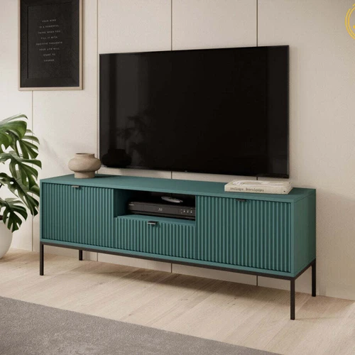 Minimalistinė žalia spinta su auksiniais akcentais