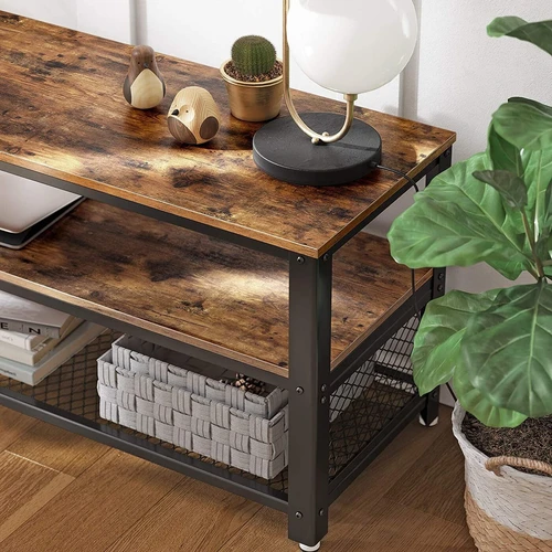 Tvarkingi stalčiai televizoriaus laidams ir nuotoliniam valdymui