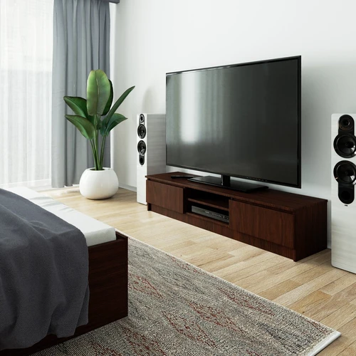 Erdvus ir funkcionalus televizoriaus stovas su tamsiai ruda apdaila
