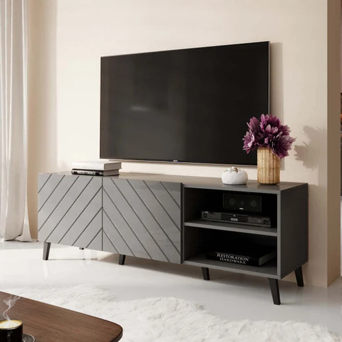 Praktiška spintelė su keičiamomis priekio vietomis