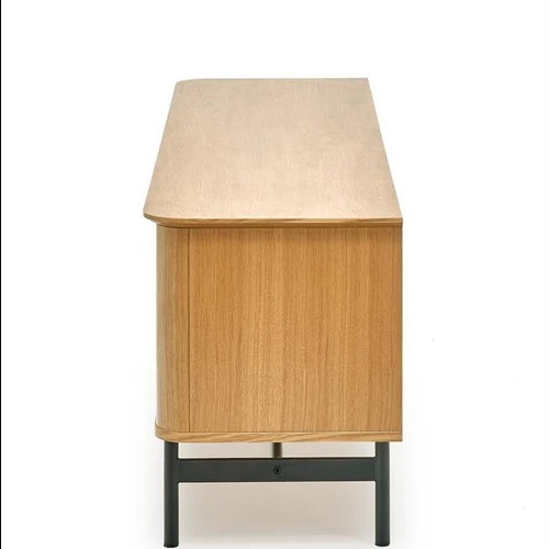 TV stovas su milteliniu plienu ir natūralaus ąžuolo fanera