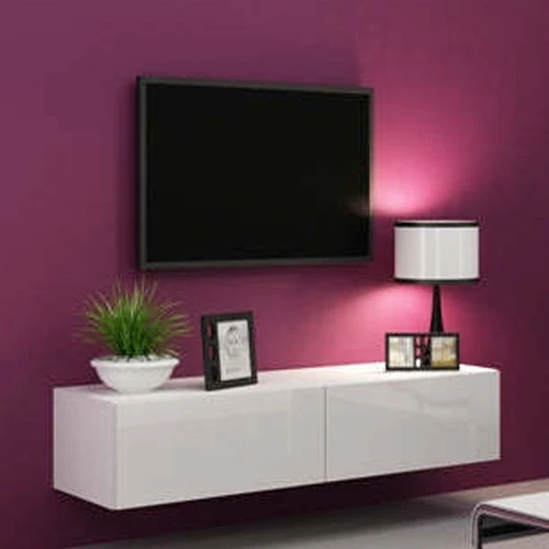 Moderni spinta su blizgiu MDF priekiu ir ergonominėmis rankenomis