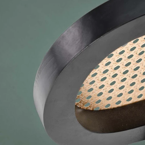 Medžio masyvo guma ir sintetinis rotangas