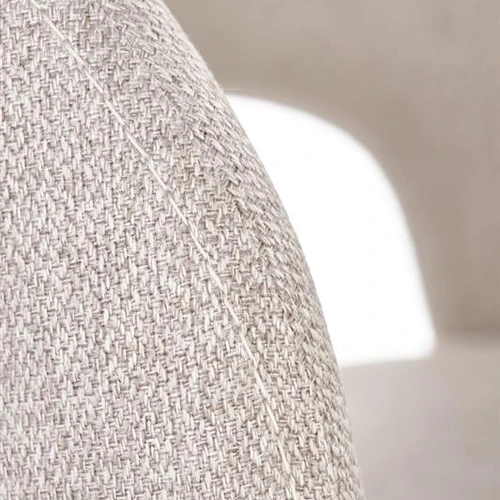 Elegantiška smėlio spalvos sofos pagalvė su miltelinio plieno pagrindu