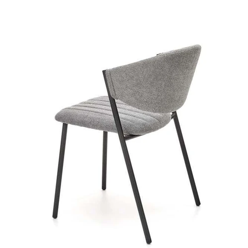 Miltelinio plieno ir audinio kombinacija pilkoje sofos lovoje