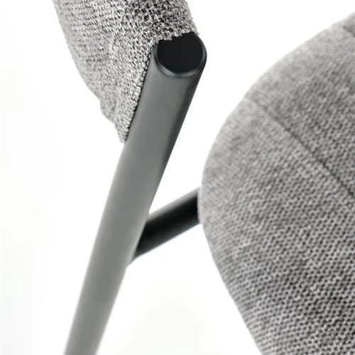 Elegantiška pilka sofos pagalvė su audinio dangalu