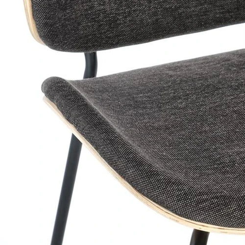 Minkšta kėdė iš audinio ir lenktos faneros su miltelinio plieno pagrindu