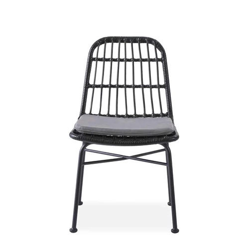 Sintetinis rotangas ir plienas – patvarūs ir stilingi baldai