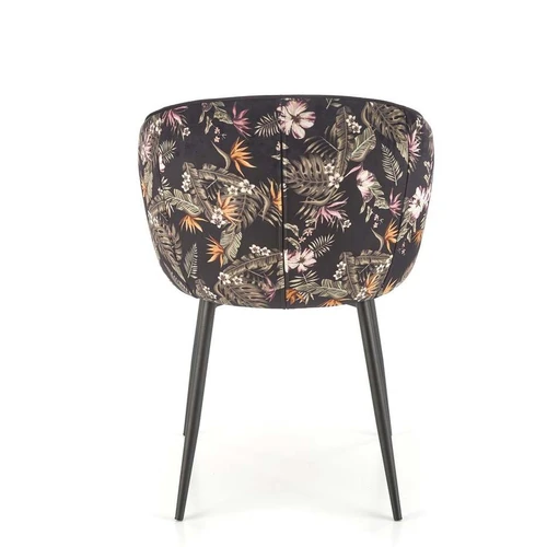 Įvairiaspalvė aksominė sofa su moderniu dizainu