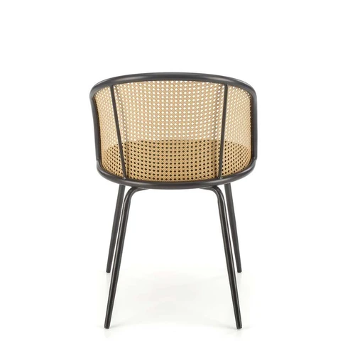 Patogi sofė su rotanginiais elementais ir minkštu audiniu