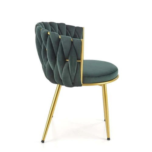 Stilingi sofos kampai – aksominis audinys ir auksinės detalės tamsiai žaliai erdvei