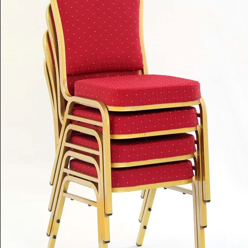 Plieno ir audinio sofė su aukso rėmu