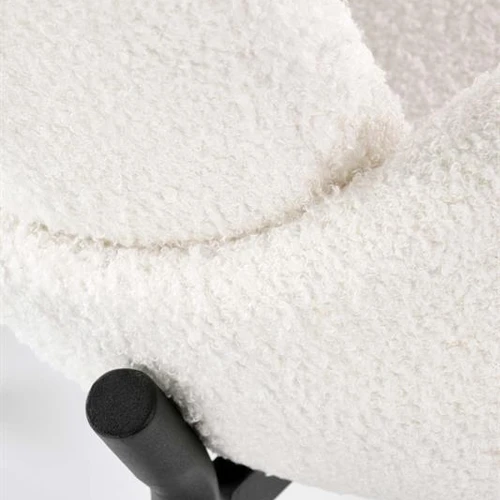 Kreminės spalvos sofos pagalvė su milteliniu plienu