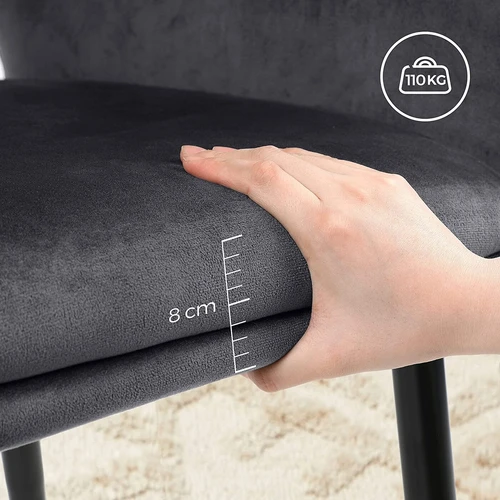 Minkšta kėdė su kokybišku aksominiu užvalkalu ir patvariomis kojelėmis