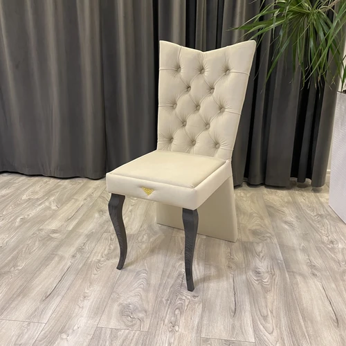 Prabangios valgomojo ir virtuvės kėdės