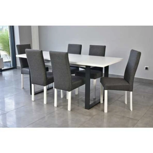 Natūralios medienos kėdės su gobeleno sėdynėmis