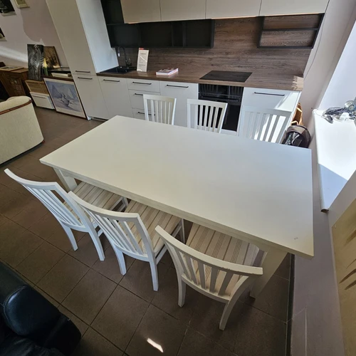 Išskirtinis valgomojo komplektas nemokamu pristatymu