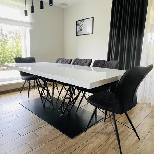 Užsakomasis valgomasis stalas su aštuoniomis kėdėmis