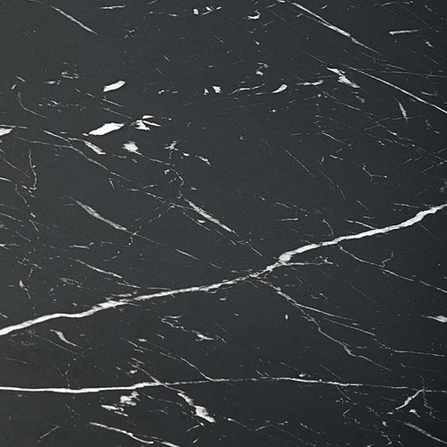 Prailginamas stalas su juodu marmuro viršumi ir plieninėmis kojomis