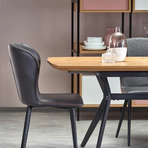 Auksinis ąžuolas & juodos kojos