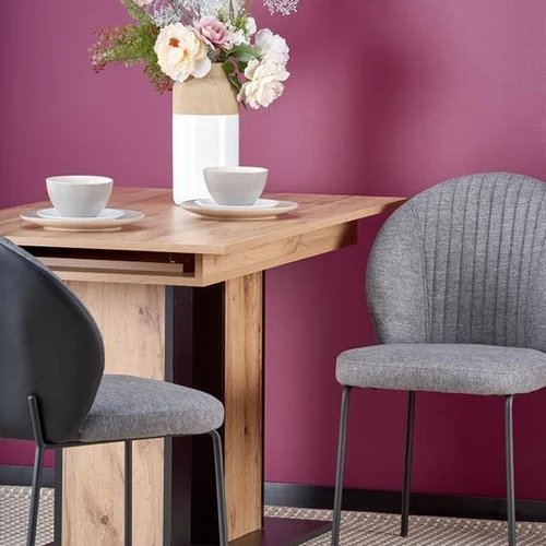 Modernus prailginamasis stalas, ąžuolo ir juodos spalvos derinys