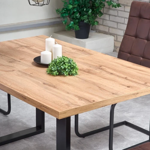 Prailginamasis stalas 135x185 cm, ąžuolo spalva su juodomis kojomis