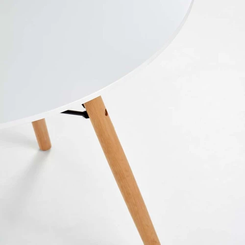 Elegantiška spinta su MDF, plieno ir medžio masyvo kombinacija