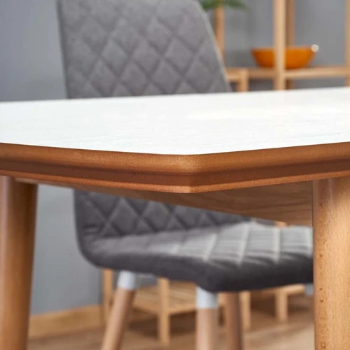 Prailginamas stalas iki 185 cm, baltas laminuotas viršus, ąžuolo kojos