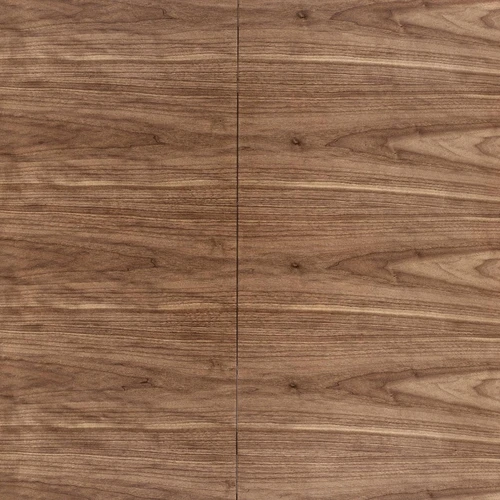 Elegantiškas riešuto ir juodos spalvos derinys