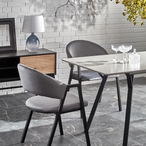 Prailginimo stalas su šviesiai pilku viršumi ir juodomis kojomis