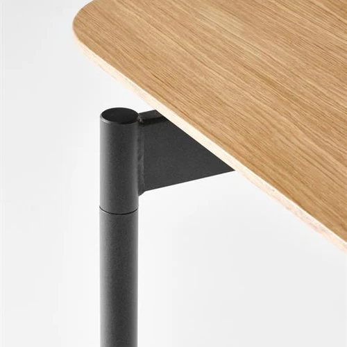 Ergonomiškas ąžuolo stalas su MDF pagrindu