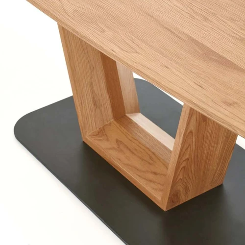 Elegantiškas stalas su aukšta kokybe ir lengva priežiūra