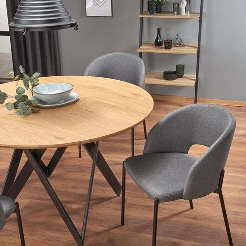 Stilingas stalas auksinio ąžuolo ir juodos spalvos derinys