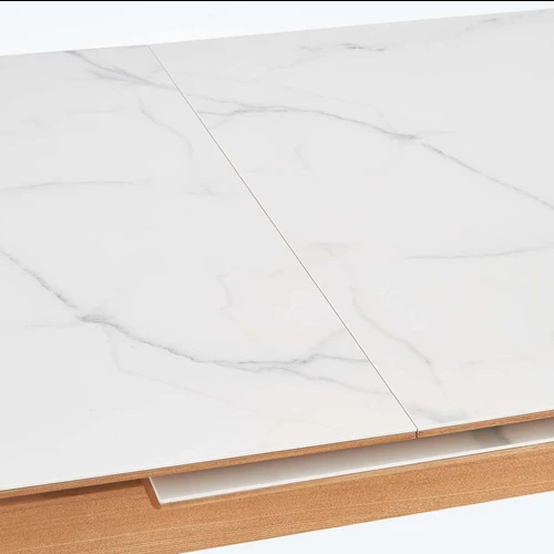 Prailginamas stalas su keraminiu viršum ir uosio kojomis