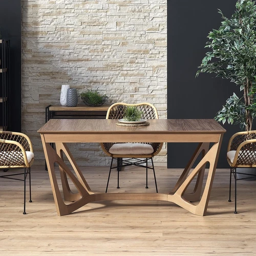 Medaus ąžuolo spalvos stalas su MDF pagrindu