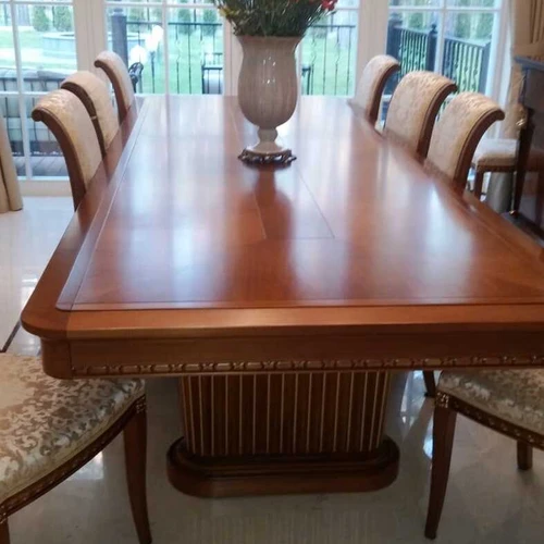 Šilko apmušalų kėdės su stalų komplektu