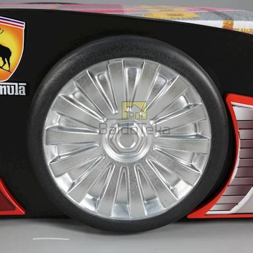 Šviečiančios lempos ir medinės grotelės – jaukumo ir patikimumo derinys