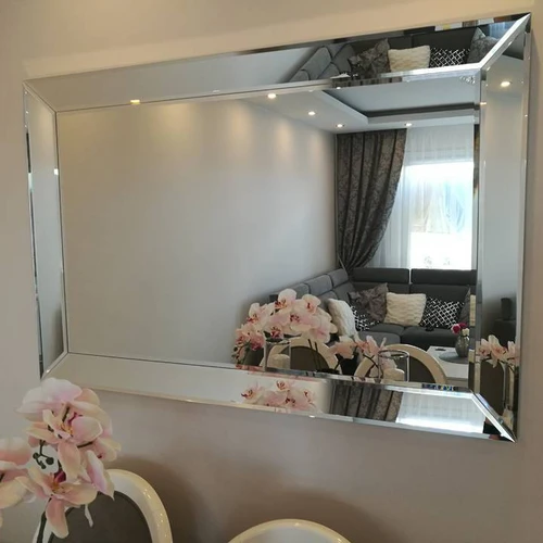 Stilingas veidrodis su rėmeliu – moderniems ir klasikiniams interjerams