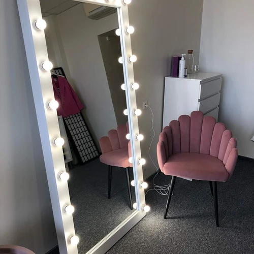 Permatomi veidrodžiai makiažui su reguliuojamu kampu