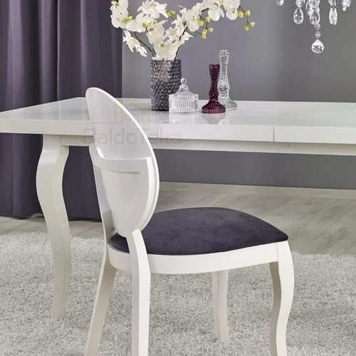 Natūralaus medžio sofos atlošas – gobelenas ir šiuolaikiškas stilius