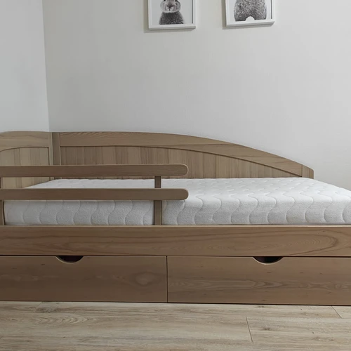 Tvarkingas „Kolo Estrella Lux Allergik“ čiužinys su kišeninėmis spyruoklėmis