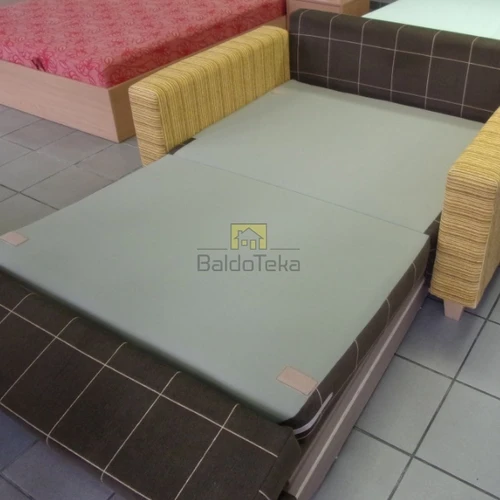 Medinės kojelės ir didelis spalvų pasirinkimas