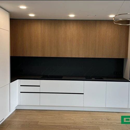 Virtuvės baldai su LMDF plokštėmis ir HPL stalviršiu