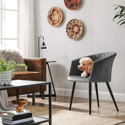 Tvirtas ir patogus baldų kūrinys su aukšta kokybe